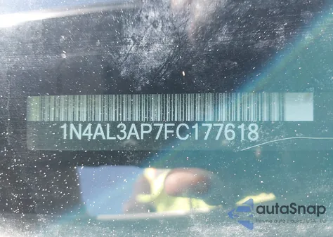 2015 Nissan Altima 2.5/2.5 S/2.5 Sl/2.5 Sv z USA, uszkodzony, nr VIN 1N4AL3AP7FC177618